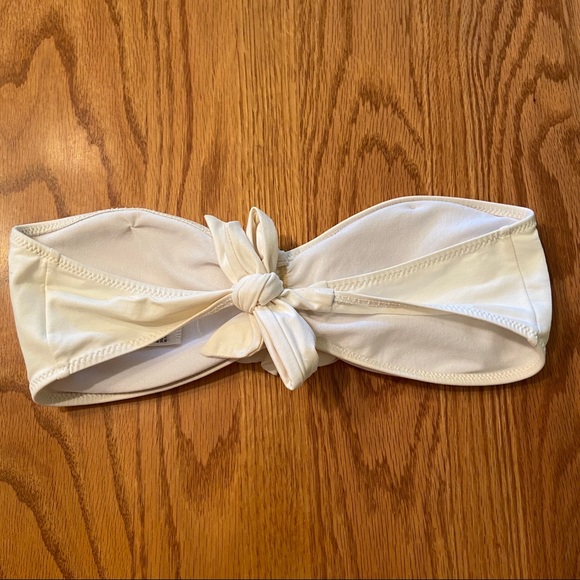 Hollister Strapless Bikini Top, size small - Picture 3 of 5